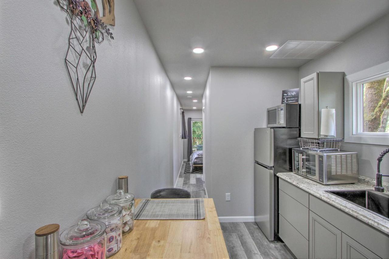 Unique Container Studio With Deck And Fire Pit! Buckley المظهر الخارجي الصورة
