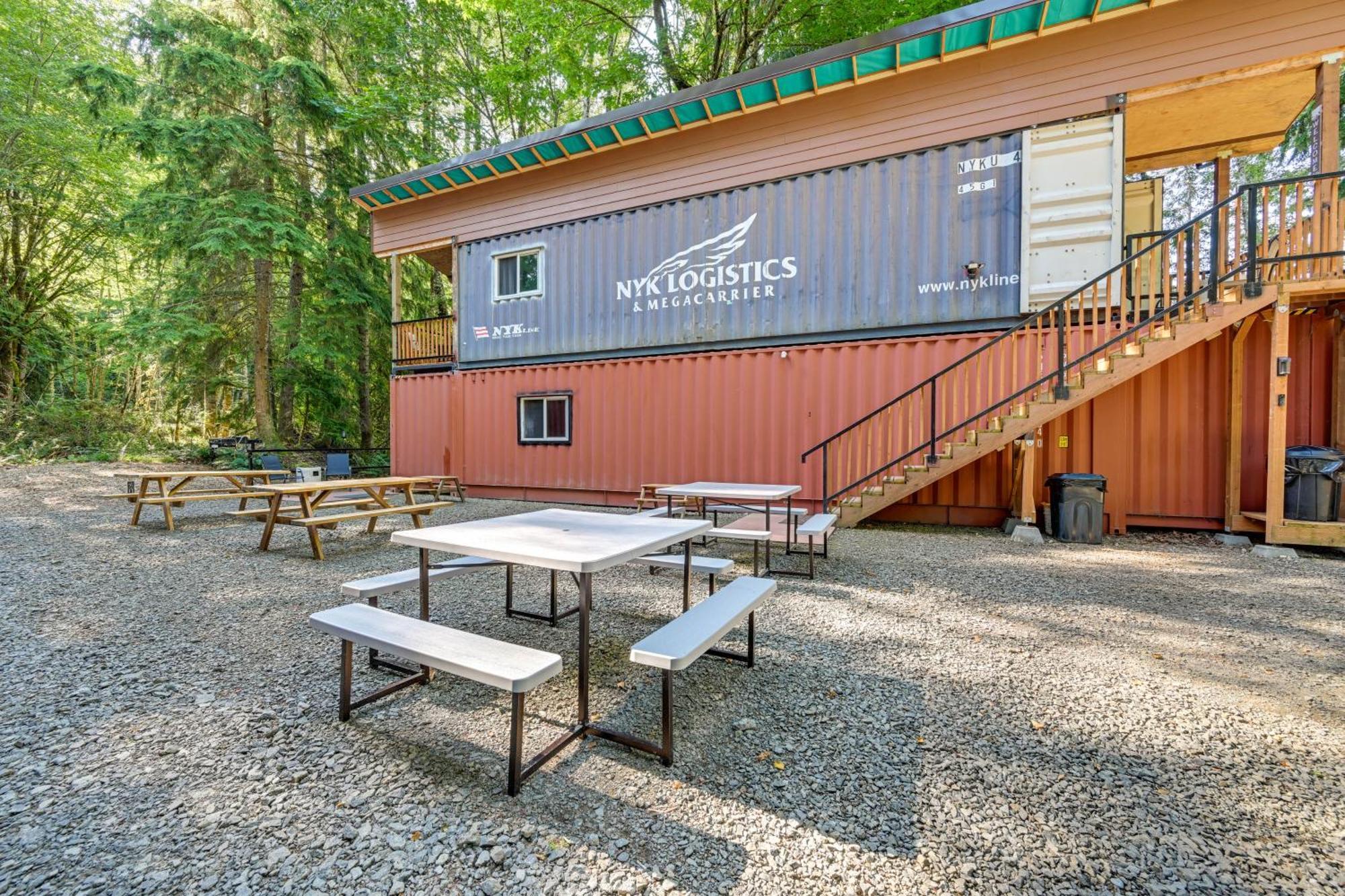 Unique Container Studio With Deck And Fire Pit! Buckley المظهر الخارجي الصورة